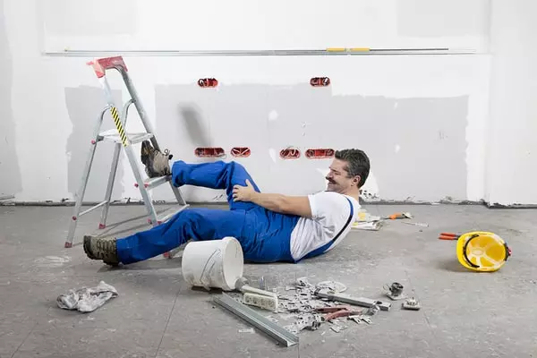 Construction-Worker-Having-an-Accident